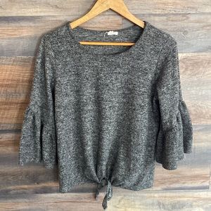 ruffled wide sleeve top